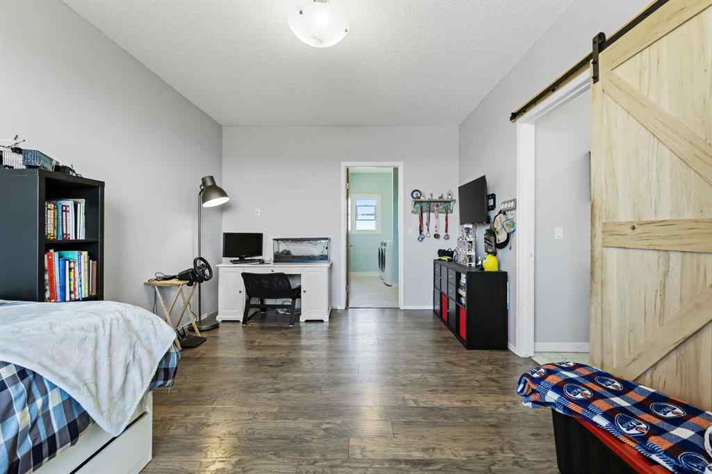 MLS® A2232625 - 250020 Range Road 275   in  Rural Rocky View County, Residential