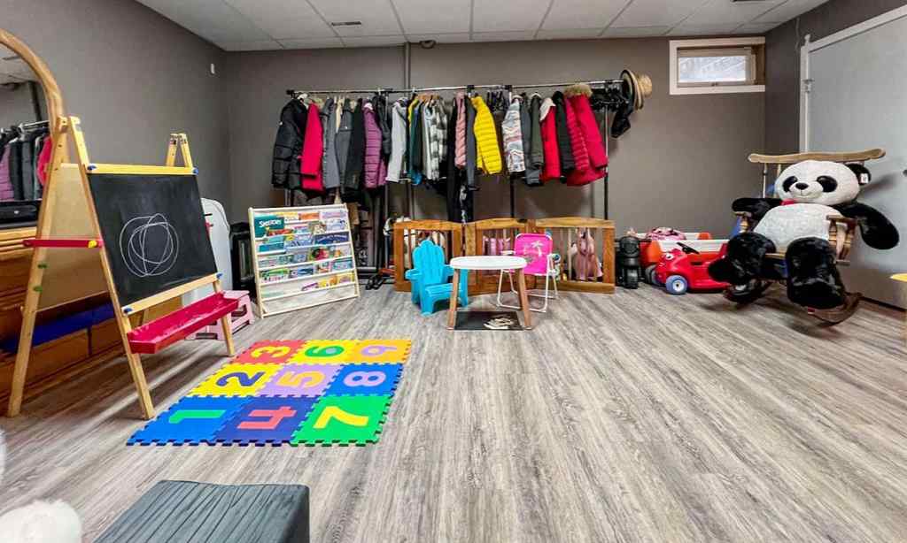 MLS® A2232637 - 6301 41 Avenue  in Grandview Stettler, Residential