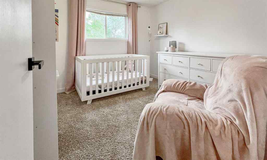MLS® A2232637 - 6301 41 Avenue  in Grandview Stettler, Residential