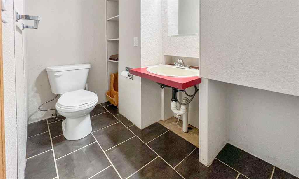 MLS® A2232637 - 6301 41 Avenue  in Grandview Stettler, Residential