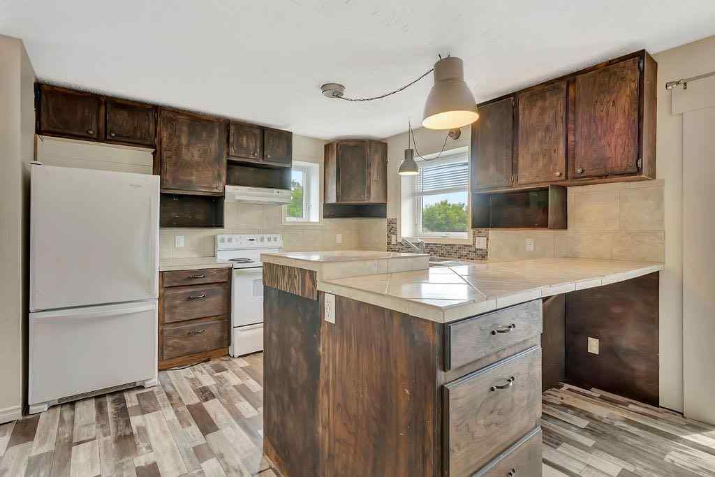 MLS® A2232657 - 4th Street E /76 Ross Avenue   in NONE Lashburn, Residential