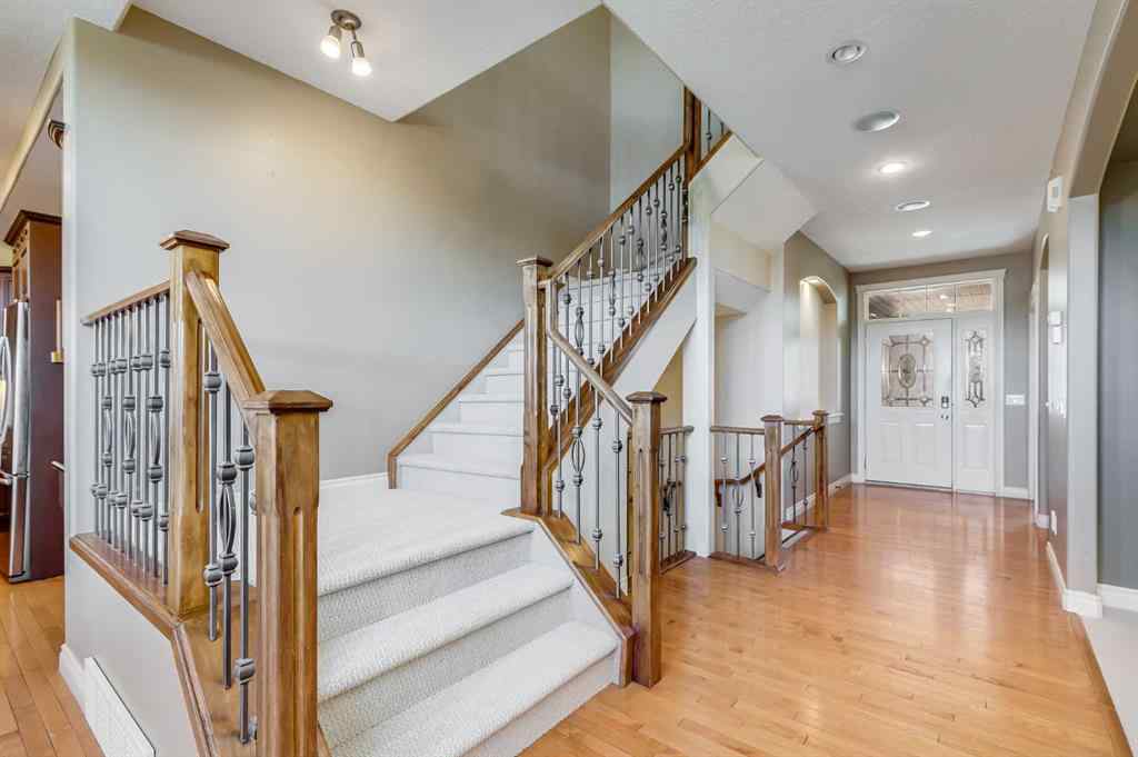 MLS® A2232675 - 86 Springborough Green SW in Springbank Hill Calgary, Residential