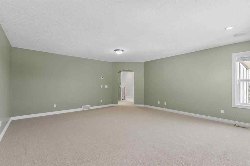 MLS® A2232675 - 86 Springborough Green SW in Springbank Hill Calgary, Residential