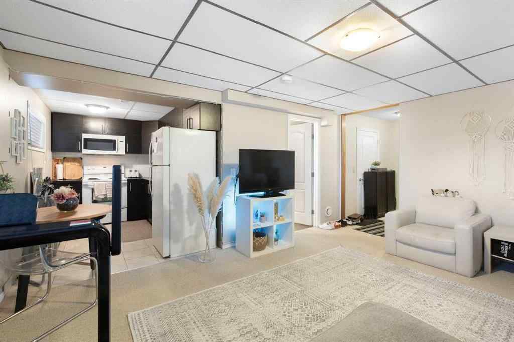 MLS® A2232679 - 224 Sandstone Place NW in Sandstone Valley Calgary, Residential