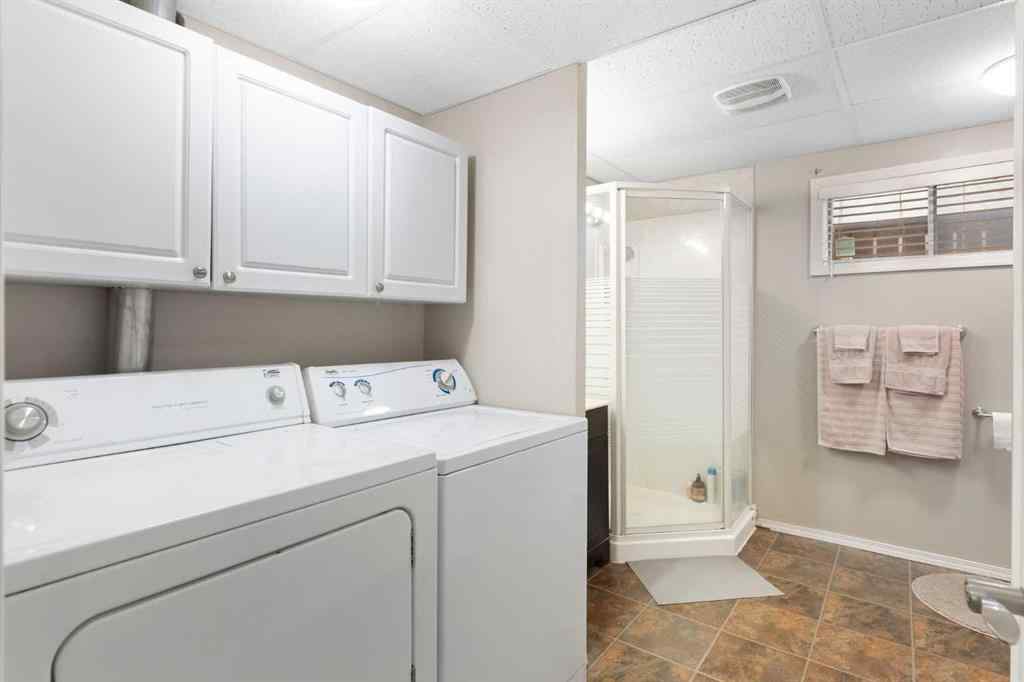 MLS® A2232679 - 224 Sandstone Place NW in Sandstone Valley Calgary, Residential