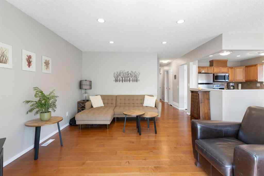 MLS® A2232679 - 224 Sandstone Place NW in Sandstone Valley Calgary, Residential
