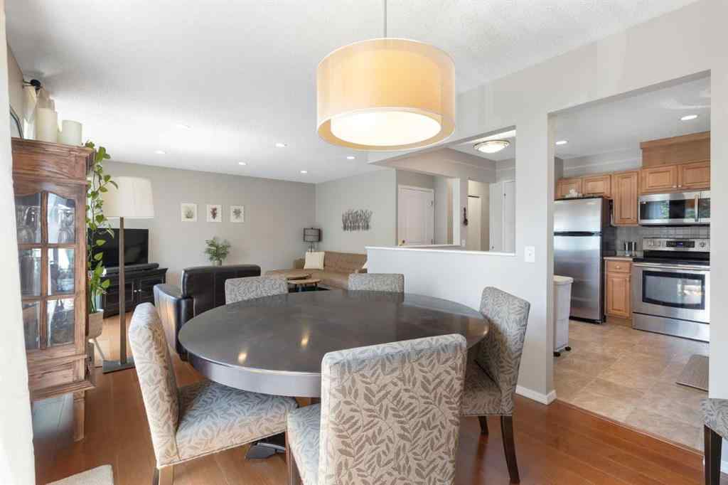 MLS® A2232679 - 224 Sandstone Place NW in Sandstone Valley Calgary, Residential