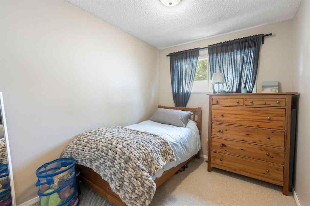 MLS® A2232679 - 224 Sandstone Place NW in Sandstone Valley Calgary, Residential