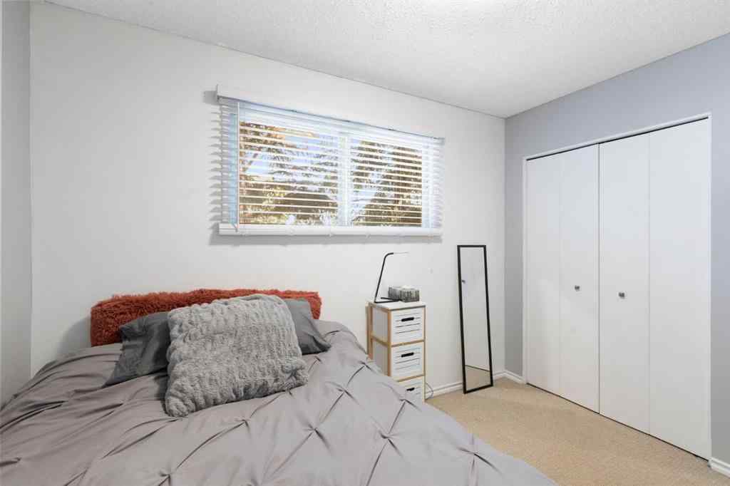 MLS® A2232679 - 224 Sandstone Place NW in Sandstone Valley Calgary, Residential