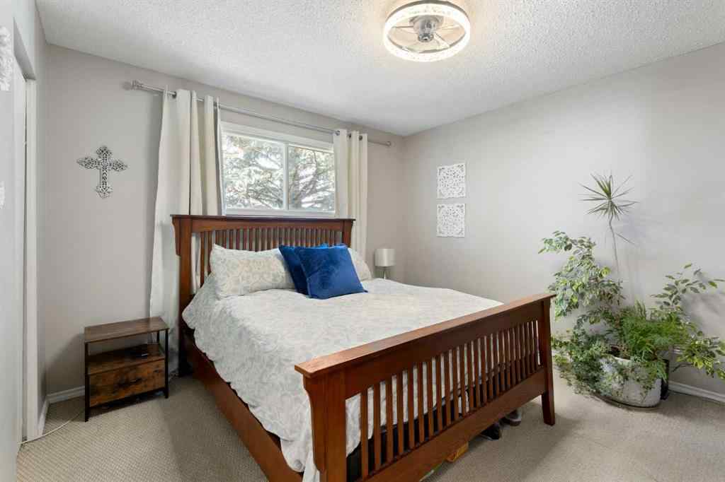 MLS® A2232679 - 224 Sandstone Place NW in Sandstone Valley Calgary, Residential
