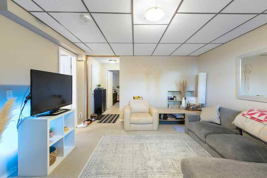 MLS® A2232679 - 224 Sandstone Place NW in Sandstone Valley Calgary, Residential