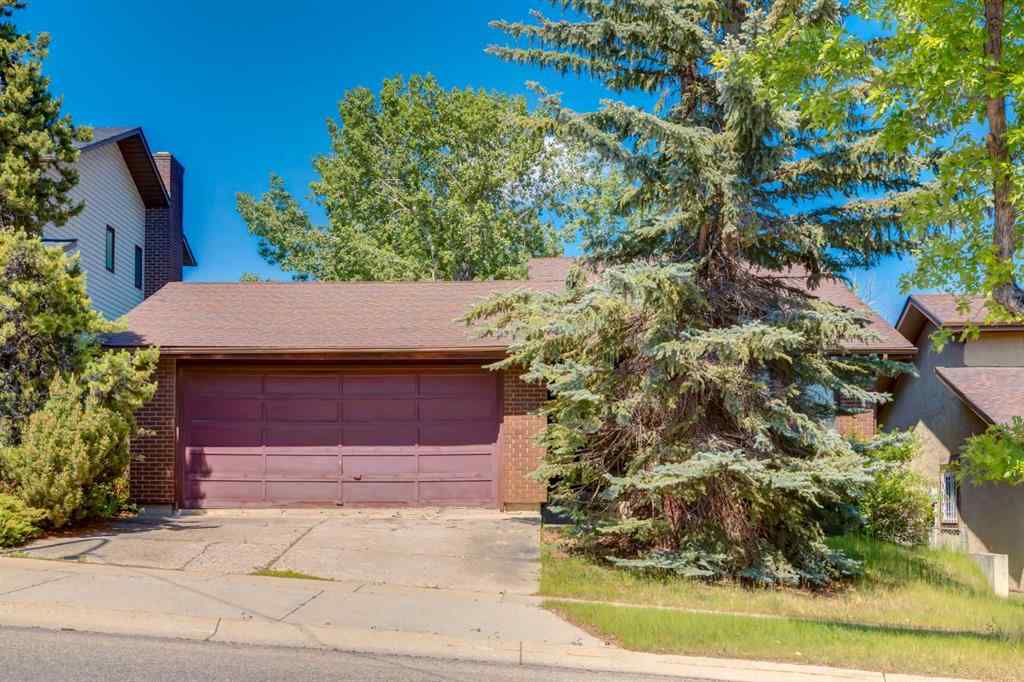 MLS® A2232708 - 300 Edgehill Drive NW in Edgemont Calgary, Residential