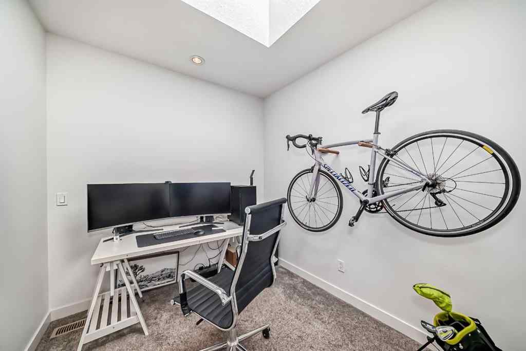 MLS® A2232714 - Unit #109 15 Rosscarrock Gate SW in Rosscarrock Calgary, Residential