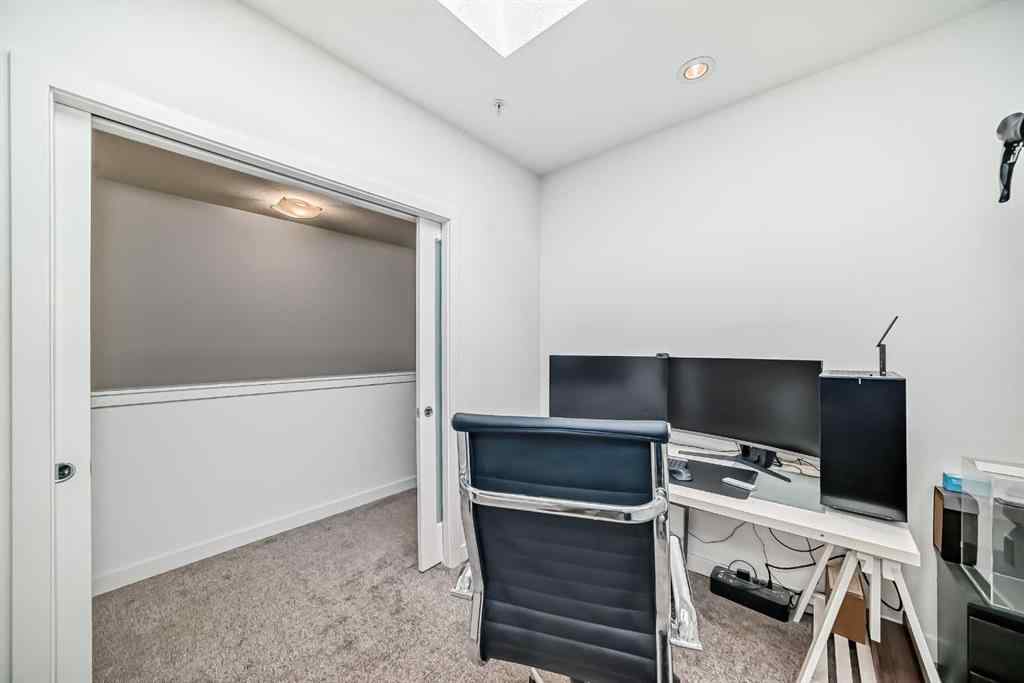 MLS® A2232714 - Unit #109 15 Rosscarrock Gate SW in Rosscarrock Calgary, Residential