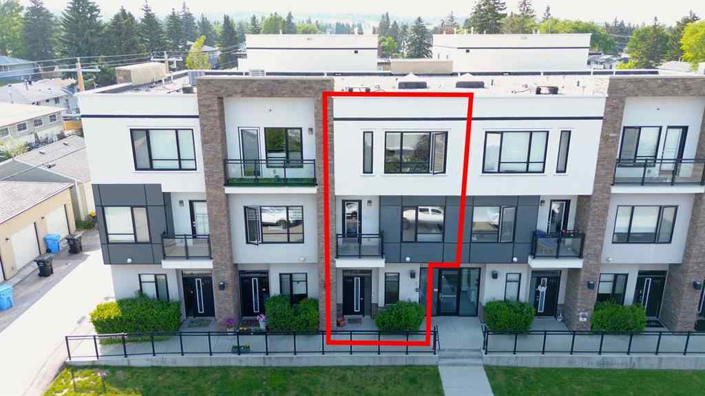 MLS® A2232714 - Unit #109 15 Rosscarrock Gate SW in Rosscarrock Calgary, Residential