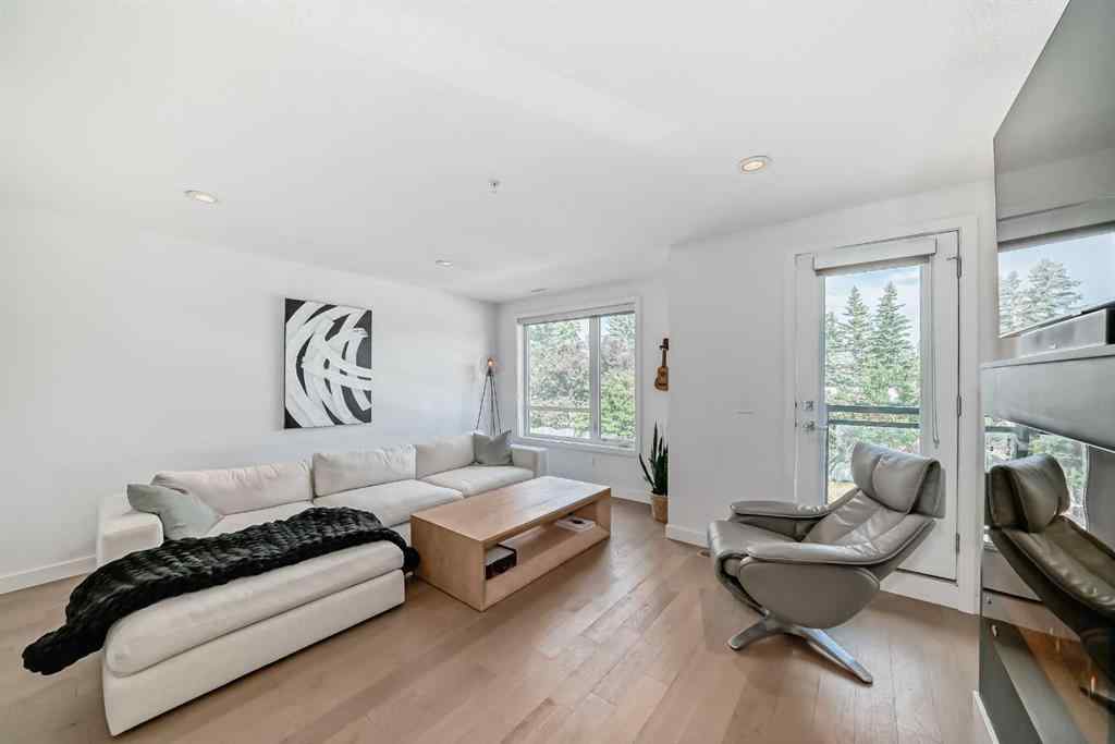MLS® A2232714 - Unit #109 15 Rosscarrock Gate SW in Rosscarrock Calgary, Residential