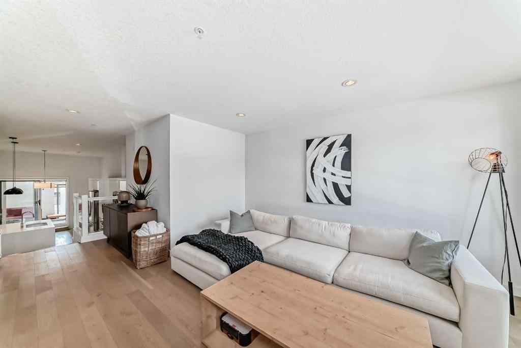 MLS® A2232714 - Unit #109 15 Rosscarrock Gate SW in Rosscarrock Calgary, Residential