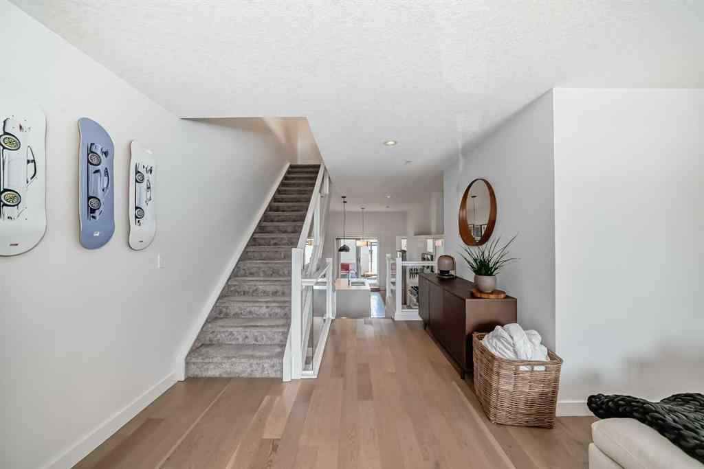 MLS® A2232714 - Unit #109 15 Rosscarrock Gate SW in Rosscarrock Calgary, Residential