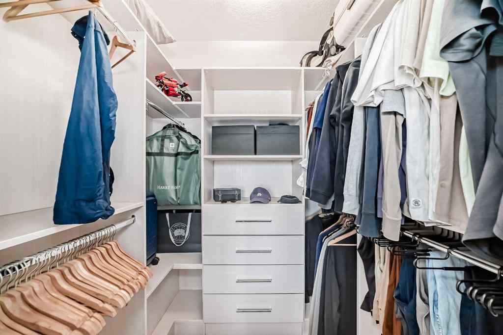 MLS® A2232714 - Unit #109 15 Rosscarrock Gate SW in Rosscarrock Calgary, Residential