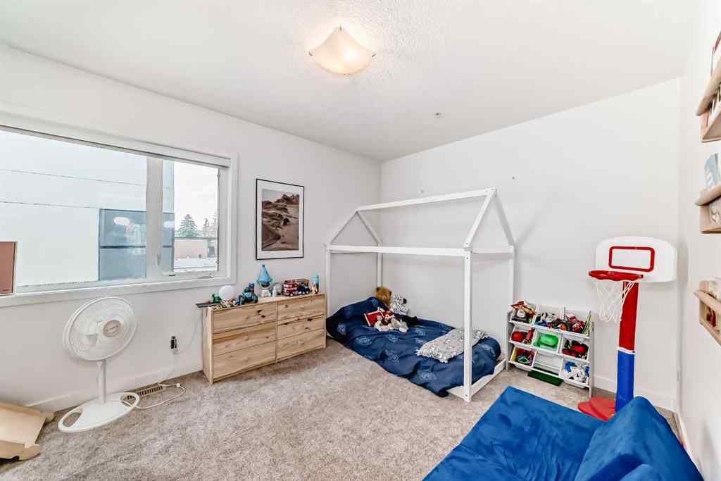 MLS® A2232714 - Unit #109 15 Rosscarrock Gate SW in Rosscarrock Calgary, Residential