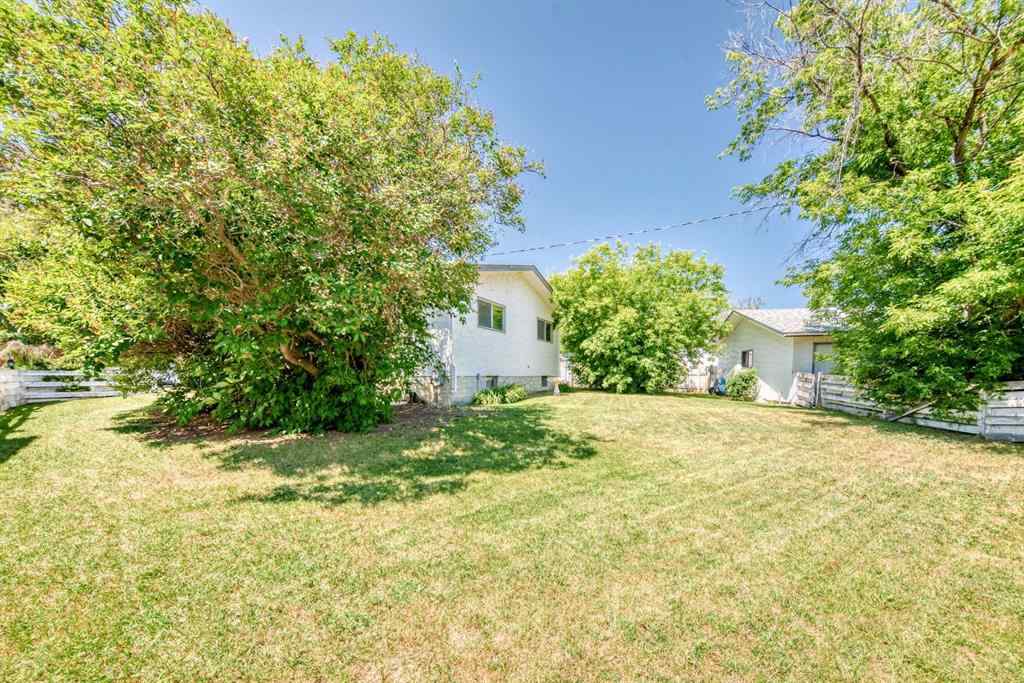 MLS® A2232755 - 418 Ellis Crescent  in Central High River High River, Residential