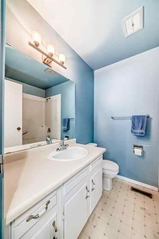 MLS® A2232755 - 418 Ellis Crescent  in Central High River High River, Residential