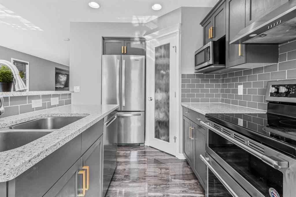 MLS® A2232757 - 178 Evansmeade Common NW in Evanston Calgary, Residential