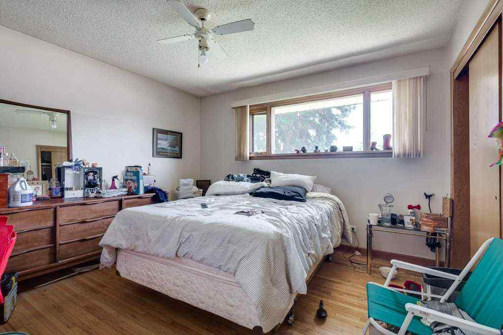MLS® A2232792 - 4122 39 Street  in Grandview Red Deer, Residential