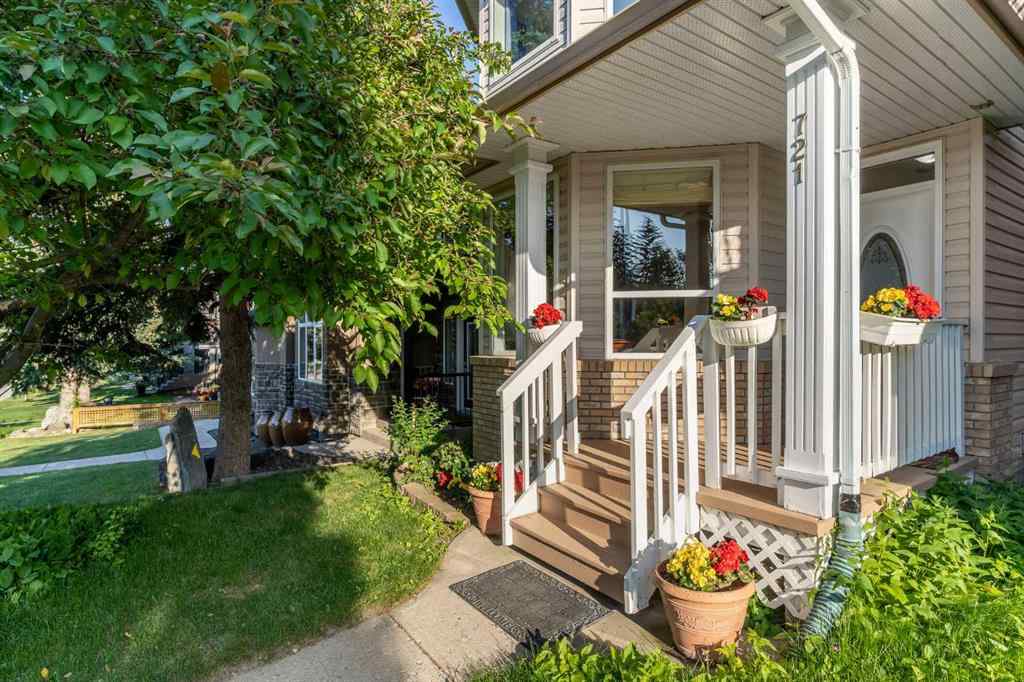 MLS® A2232793 - 721 52 Avenue SW in Windsor Park Calgary, Residential