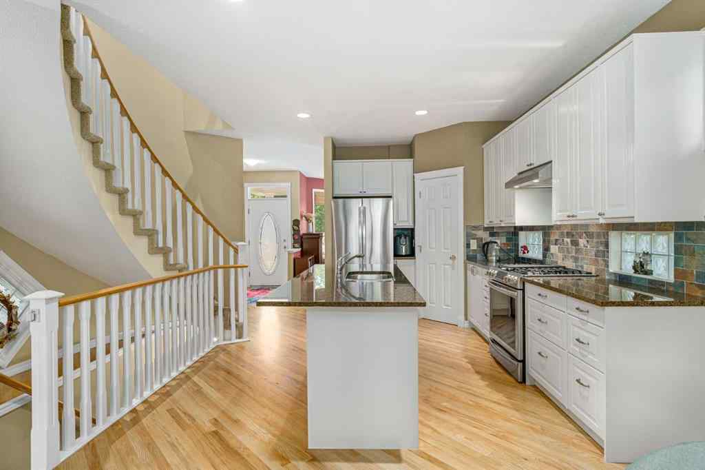 MLS® A2232793 - 721 52 Avenue SW in Windsor Park Calgary, Residential
