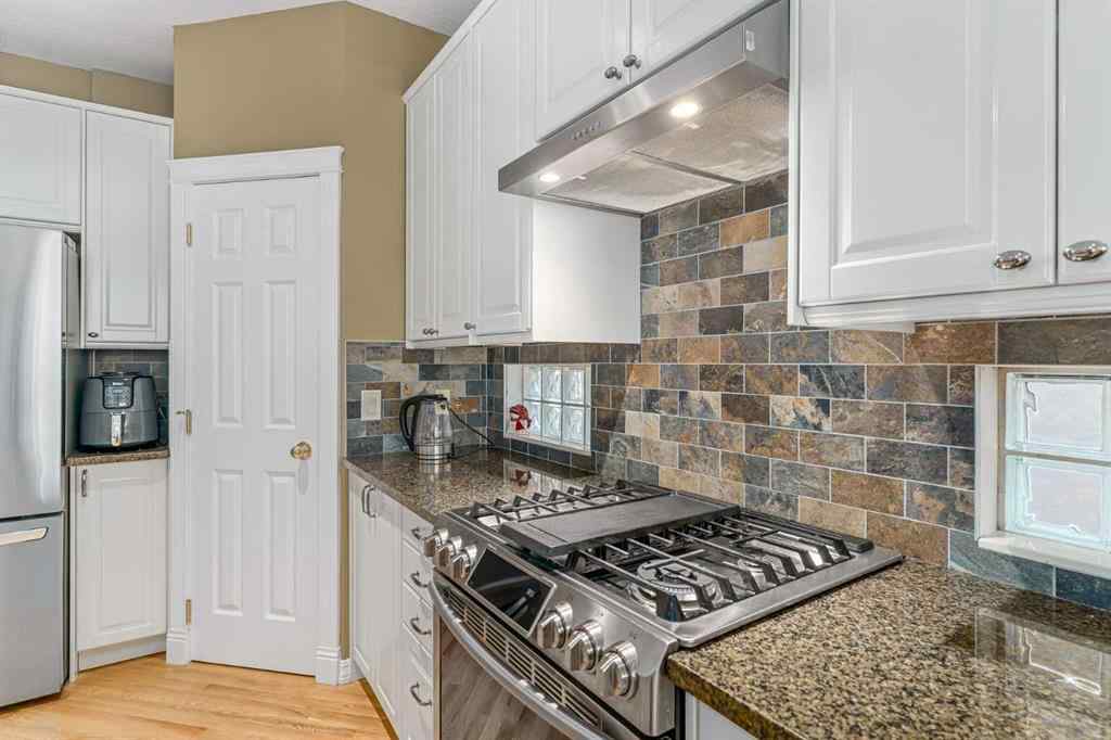 MLS® A2232793 - 721 52 Avenue SW in Windsor Park Calgary, Residential