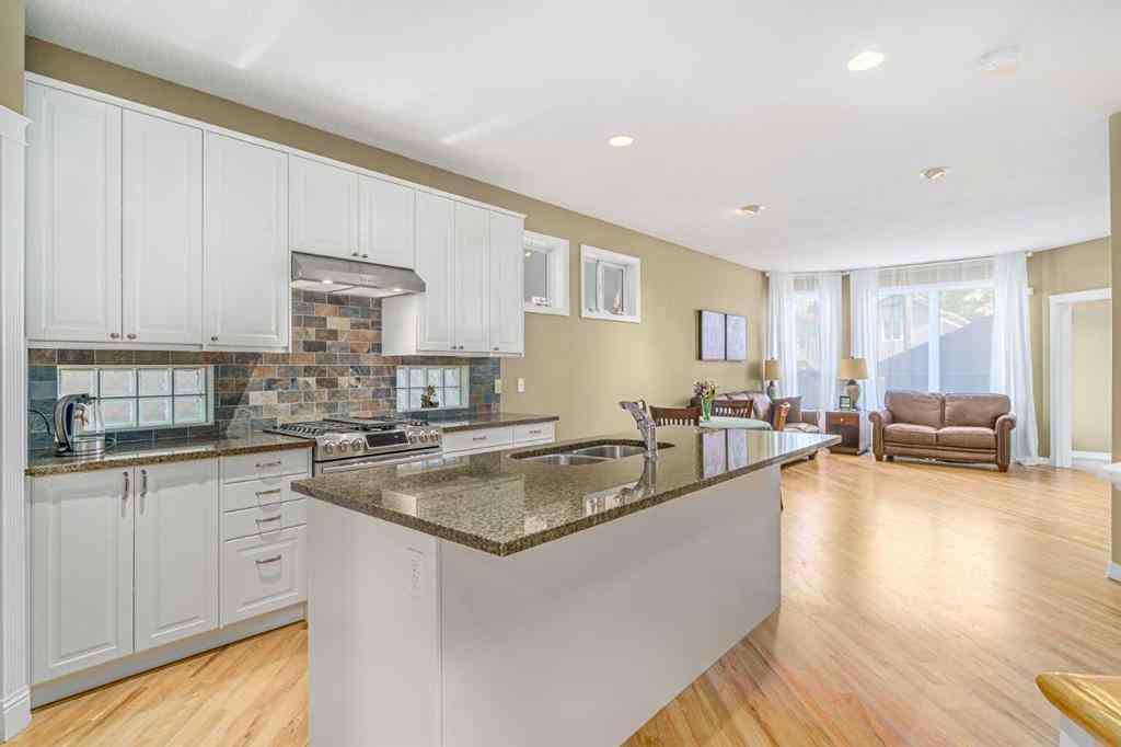 MLS® A2232793 - 721 52 Avenue SW in Windsor Park Calgary, Residential