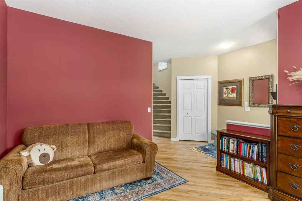 MLS® A2232793 - 721 52 Avenue SW in Windsor Park Calgary, Residential
