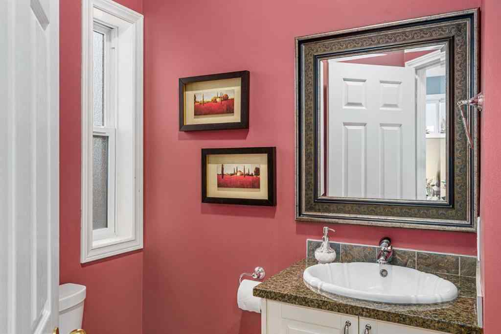 MLS® A2232793 - 721 52 Avenue SW in Windsor Park Calgary, Residential