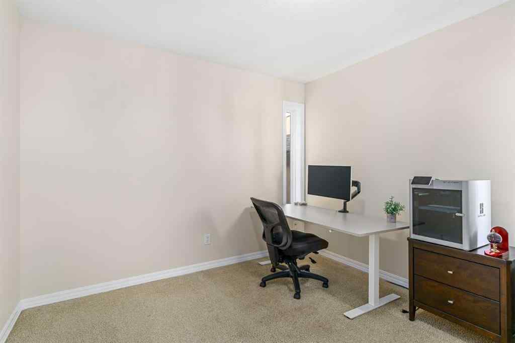 MLS® A2232793 - 721 52 Avenue SW in Windsor Park Calgary, Residential