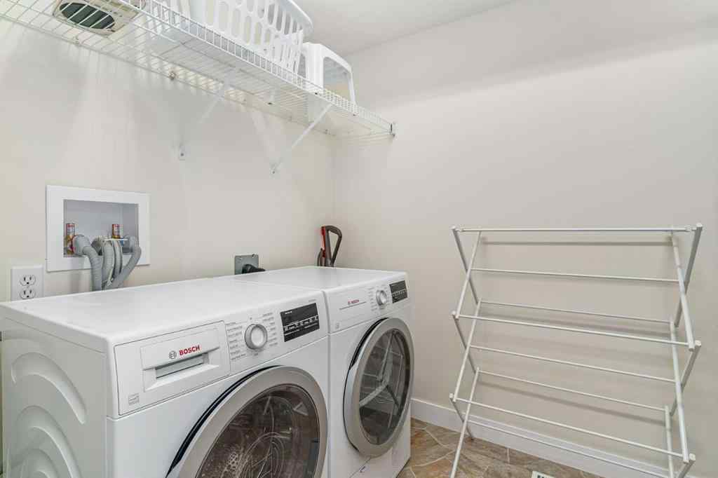 MLS® A2232793 - 721 52 Avenue SW in Windsor Park Calgary, Residential