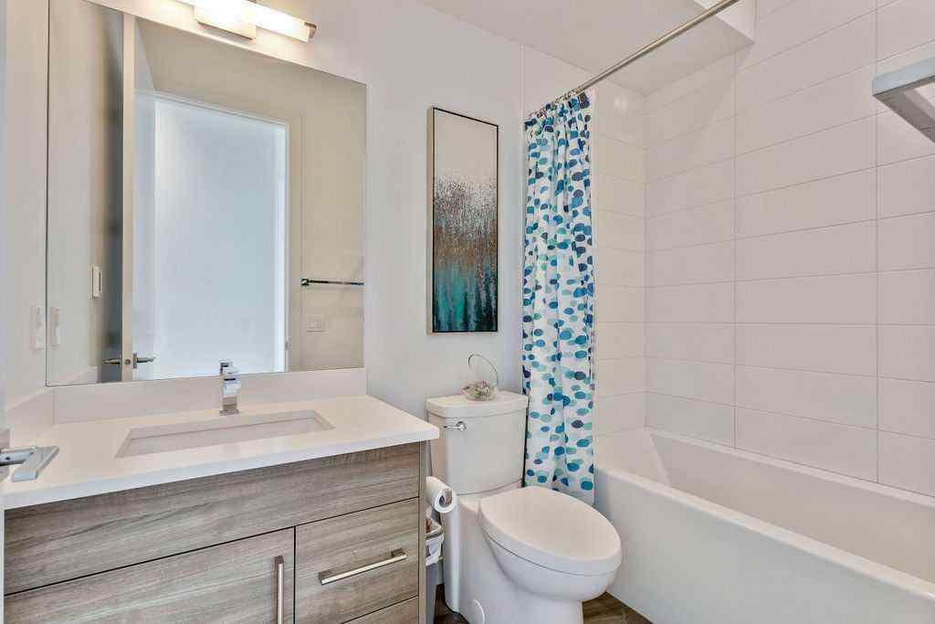 MLS® A2232812 - 2136 53 Avenue SW in North Glenmore Park Calgary, Residential