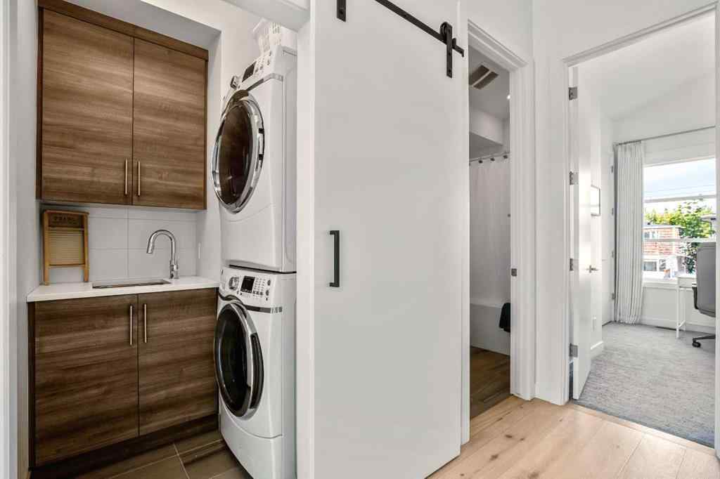 MLS® A2232812 - 2136 53 Avenue SW in North Glenmore Park Calgary, Residential