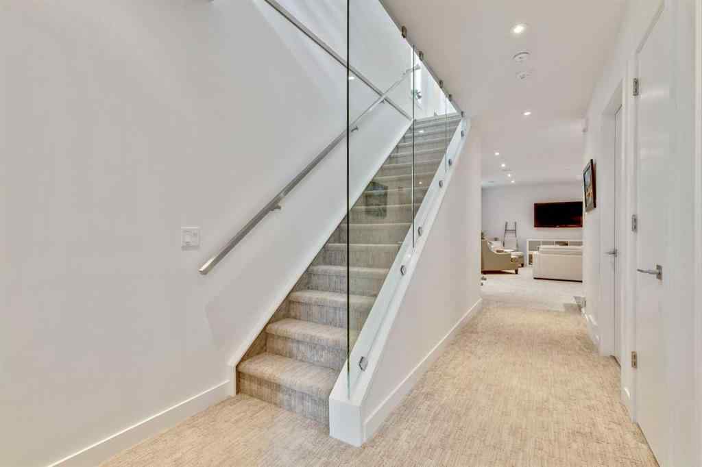 MLS® A2232812 - 2136 53 Avenue SW in North Glenmore Park Calgary, Residential
