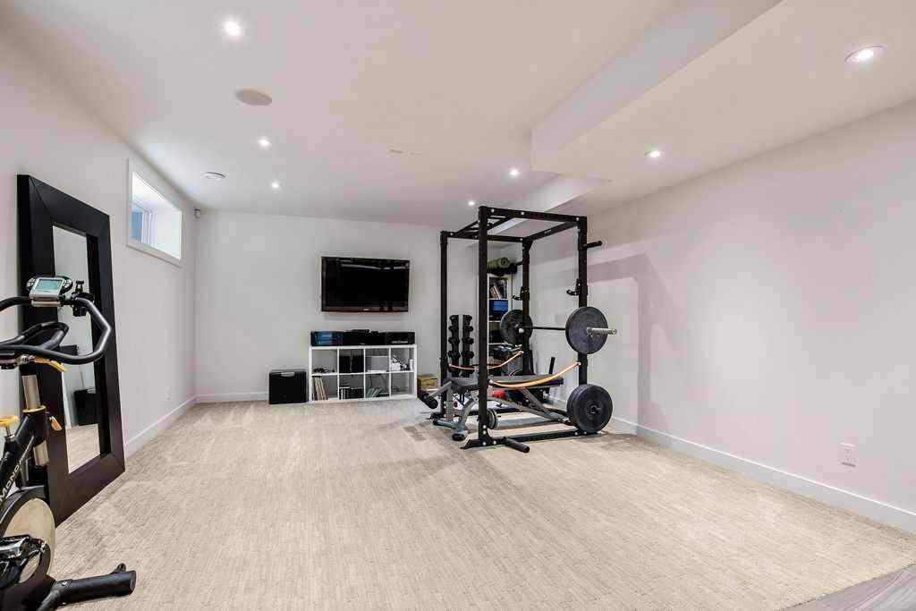 MLS® A2232812 - 2136 53 Avenue SW in North Glenmore Park Calgary, Residential
