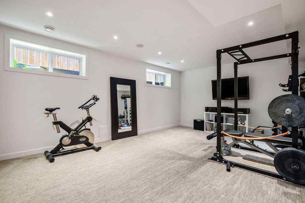 MLS® A2232812 - 2136 53 Avenue SW in North Glenmore Park Calgary, Residential