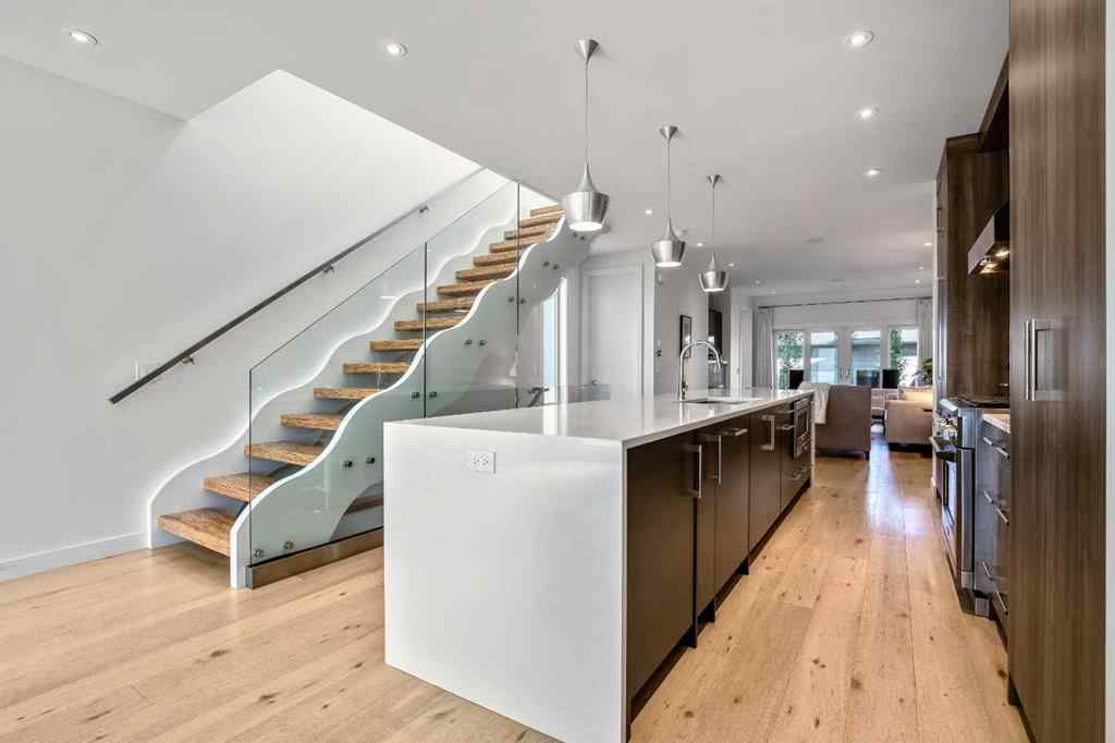 MLS® A2232812 - 2136 53 Avenue SW in North Glenmore Park Calgary, Residential