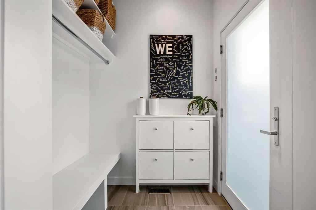 MLS® A2232812 - 2136 53 Avenue SW in North Glenmore Park Calgary, Residential