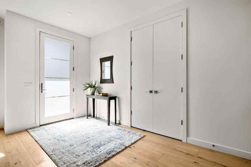 MLS® A2232812 - 2136 53 Avenue SW in North Glenmore Park Calgary, Residential