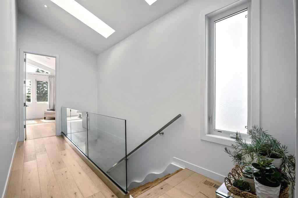 MLS® A2232812 - 2136 53 Avenue SW in North Glenmore Park Calgary, Residential