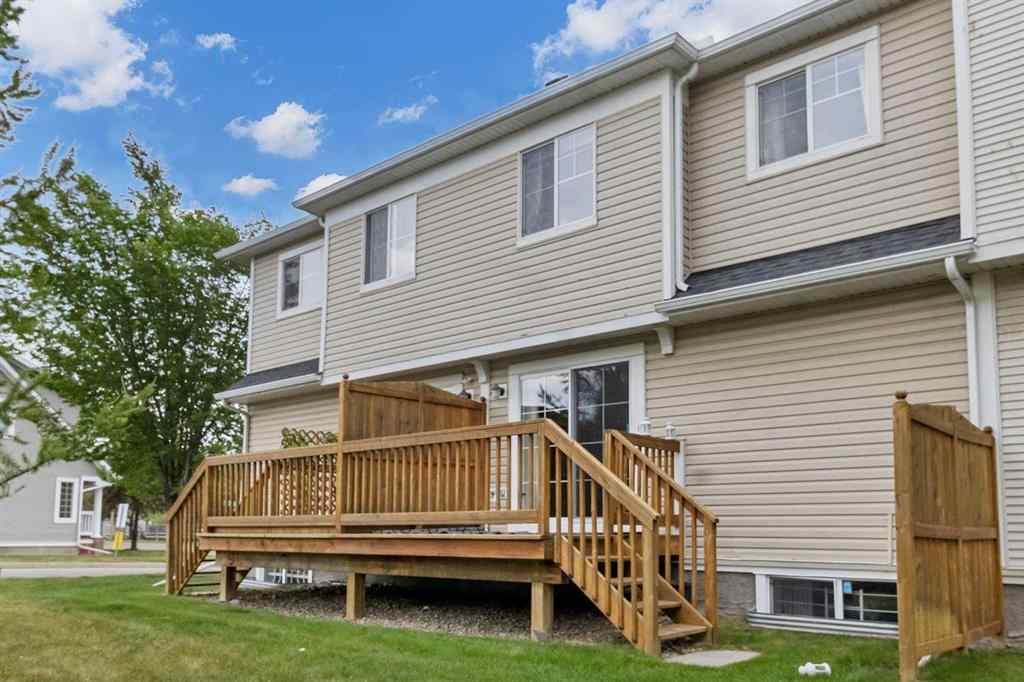 MLS® A2232841 - 74 Country Village Gate NE in Country Hills Village Calgary, Residential
