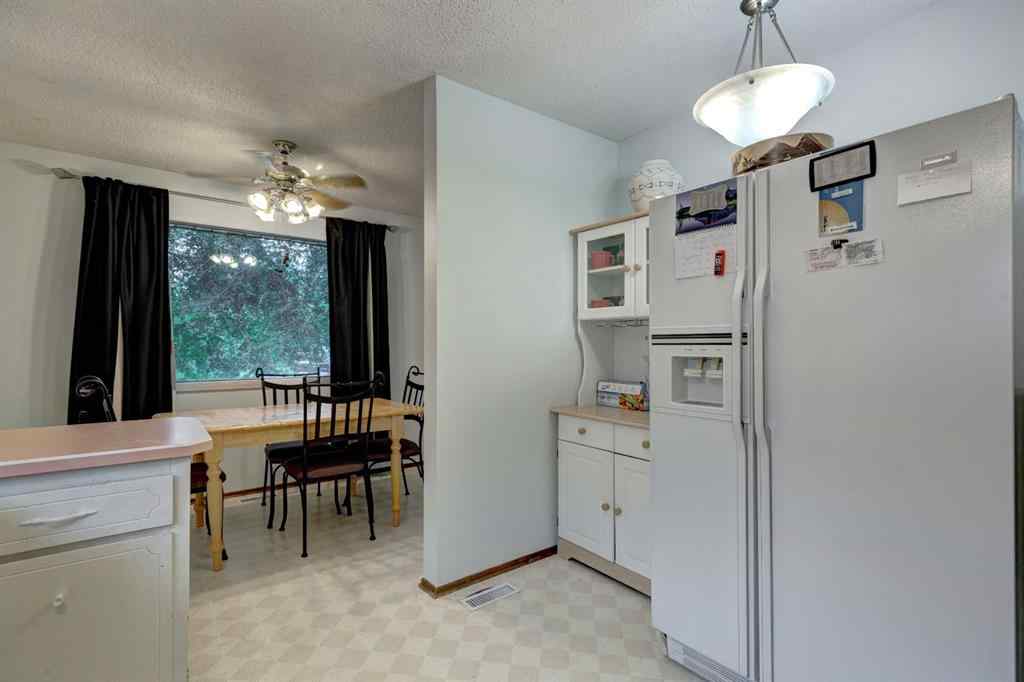 MLS® A2232874 - 628 Cantrell Drive SW in Canyon Meadows Calgary, Residential