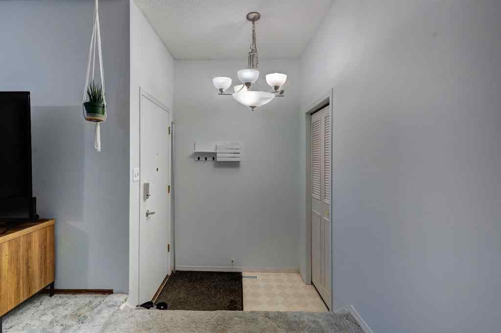 MLS® A2232874 - 628 Cantrell Drive SW in Canyon Meadows Calgary, Residential
