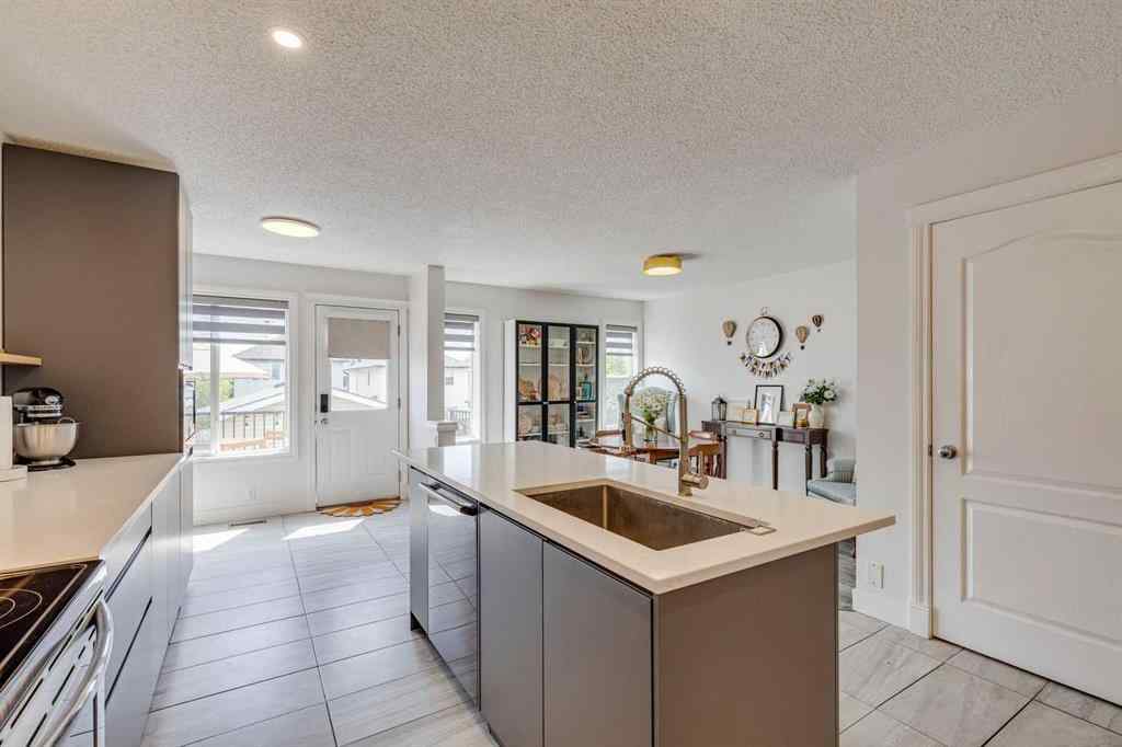 MLS® A2232898 - 202 Evansmeade Close NW in Evanston Calgary, Residential