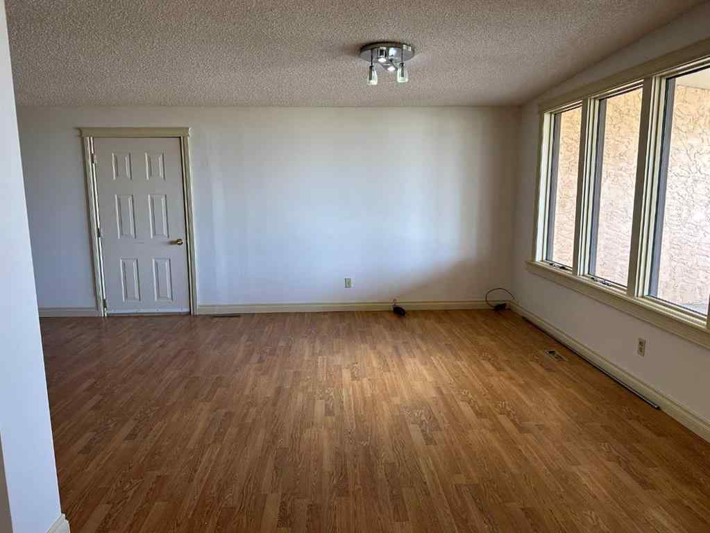 MLS® A2232916 - 6408 64 Street  in NONE Taber, Commercial